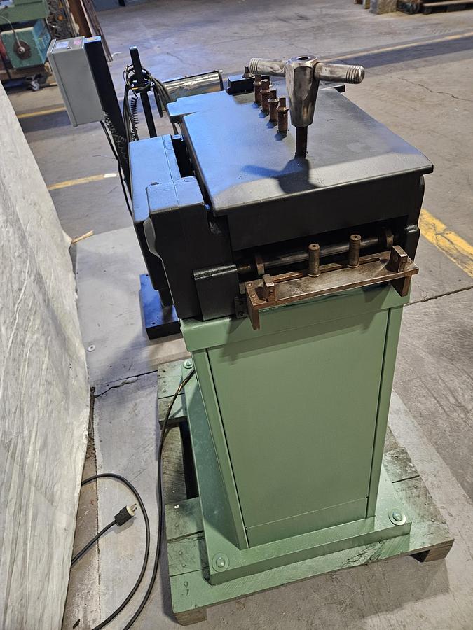 Used RAPID-AIR SS8-A POWERED STOCK STRAIGHTENER – 8" WIDTH CAPACITY – VARIABLE SPEED – ELECTRONIC LOOP CONTROL – 220V / 3 PHASE