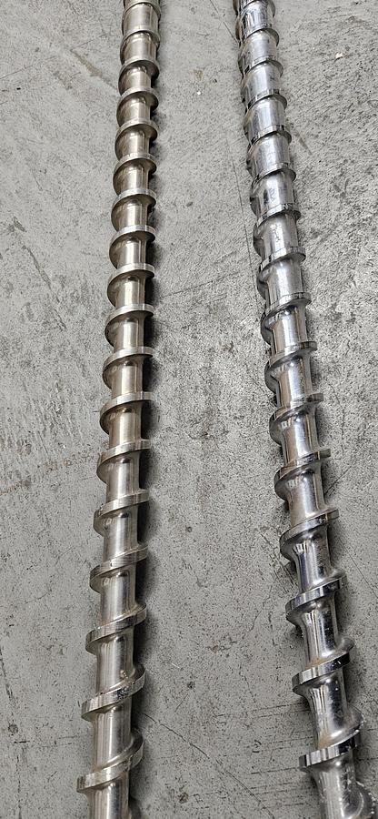 Used Lot of 2 Plastic Extruder Screws for Plastic extrusion machines β 1-1/4" Dia. X 30-1/2" & 27-1/2" Long (Resin Area feed length) β Excellent Condition!