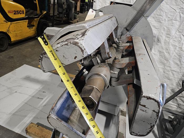 Used Coil Stock Feed Vertical 2500 Lbs Capacity Electronic Clutch 110 V