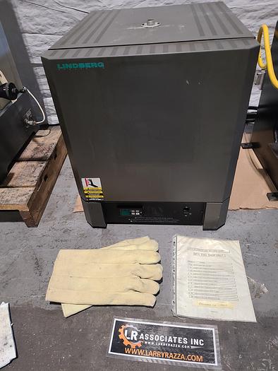 Used Lindberg Heat Treating Oven Furnace Max Temp: 2012F Pristine Condition!