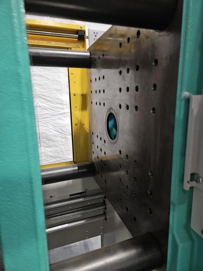 Used 2016 Arburg 470 C 1500-400 Golden Edition 165 Ton 6.5 oz. Allrounder Injection Molding Machine PRISTINE!!!