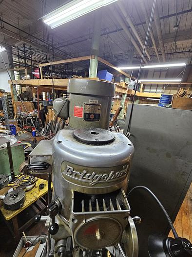 Used Bridgeport Variable Speed Milling Machine 42 Table Vise & Power Feed