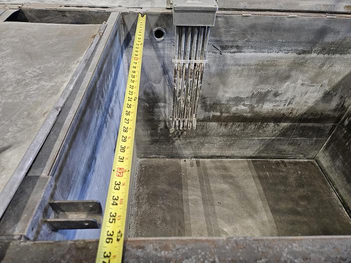 Used Stainless Steel Dipping / Holding Tank 8 Feet long x 36" wide x 36" deep two 4 foot chambers