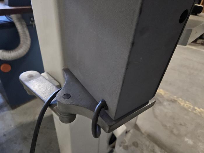 Used Rockwell Delta 20 Inch Metal Vertical Band Saw with Blade Welder 220V 3 Phase Variable Speed 