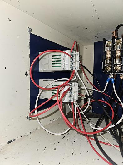 Used Wabash 100 Ton Hydraulic Press Model# 100-2424-STMAC with Heated Platens Molding & Laminating 