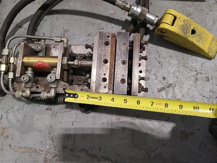 Used Pneumatic Hydraulic Clamp Clamping Mechanism with Foot Pedals