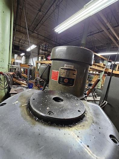 Used Bridgeport Variable Speed Milling Machine 42 Table Vise & Power Feed