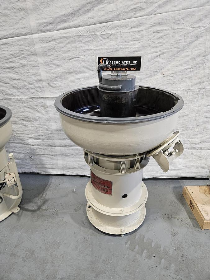 Used  Boulton FM-3-D Vibratory Finishing Machine 3 cubic foot Tumble Polish Deburr Metal