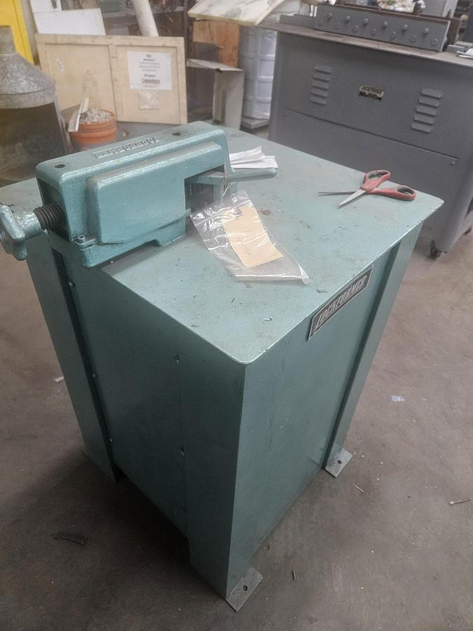 Used Lock Former Auto Guide Power Flanger Edger 16 Gauge Capacity 110V