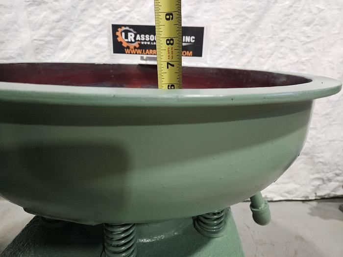 Used Ultramatic 24 Inch Vibratory Finishing Machine 110 Volts Polish Deburr Metal Plastic