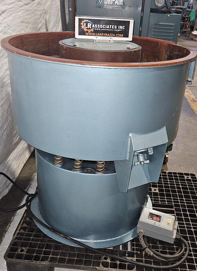 Used ULTRAMATIC RUBBER-LINED VIBRATORY FINISHING TUMBLING MACHINE – APPROX. 4 CU. FT. – 36" BOWL – 220V 3 PHASE – DUMP DISCHARGE – TESTED