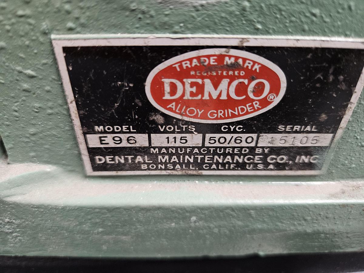 Used DEMCO Belt Drive Grinder Mini Polishing Machine Spindle Grinder 110V