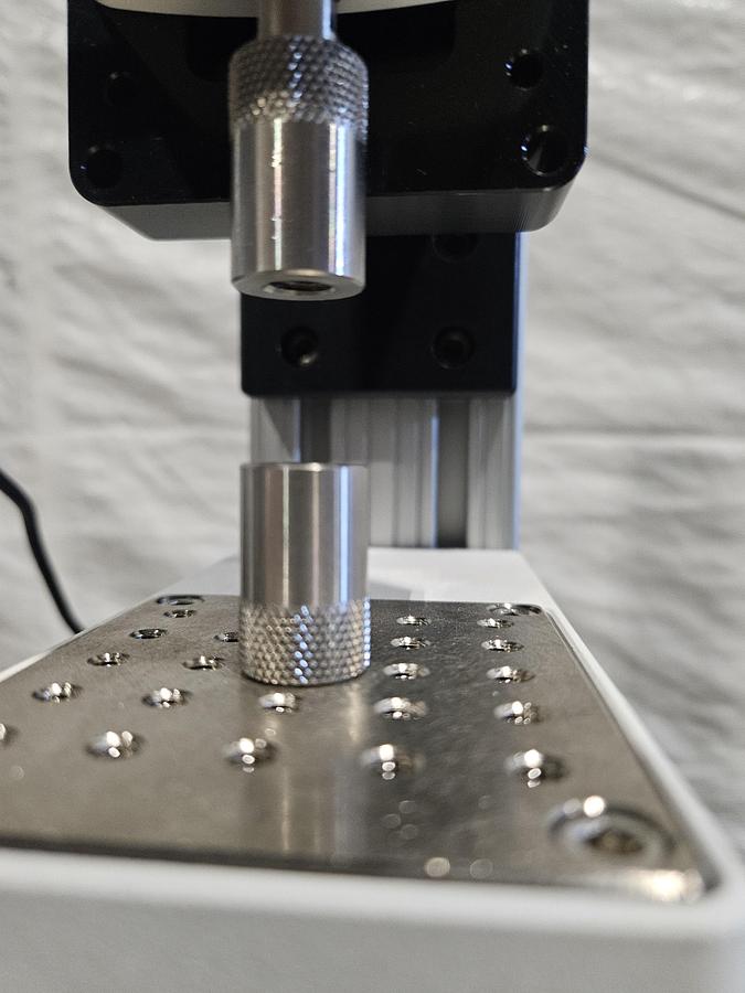 Used MARK-10 MANUAL FORCE TEST STAND WITH SERIES 3 DIGITAL FORCE GAUGE – MODEL M3-500 – 500 LBF / 250 KGF / 2500 N – EXCELLENT CONDITION