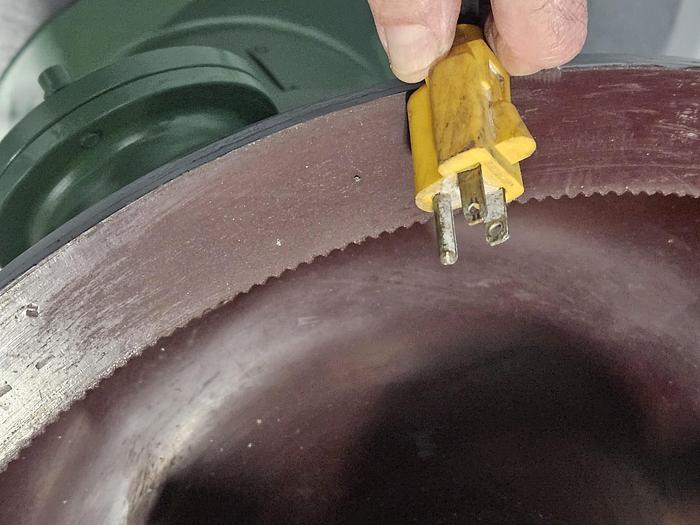 Used Vibratory Finisher Machine Tumbler 1.2 Cubic Foot 110V