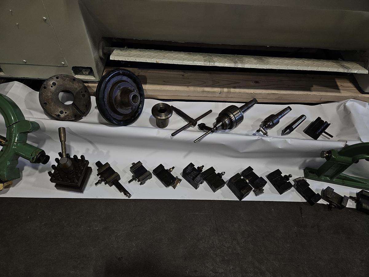 Used VICTOR 1640B ENGINE LATHE – 16" x 40" – 7.5 HP – TOOLING PACKAGE – EXCELLENT CONDITION