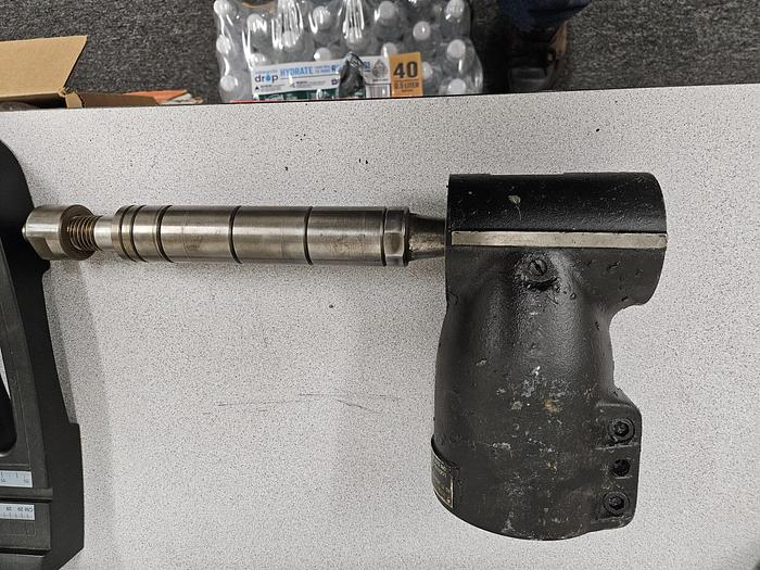 Used Right Angle Horizontal Milling Attachment for Bridgeport Mill 