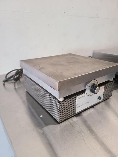 Used Thermolyne Type 2200 Hot Plate Laboratory Heating Table 120V