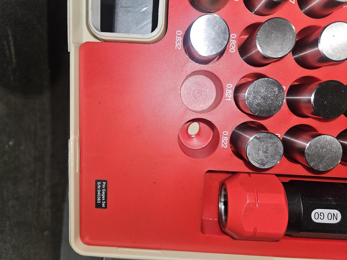 Used SPI / SWISS PRECISION INSTRUMENTS CLASS ZZ PIN GAGE SET – METRIC MINUS – M5 SERIES – GO / NO-GO HANDLE – CERTIFIED – EXCELLENT CONDITION