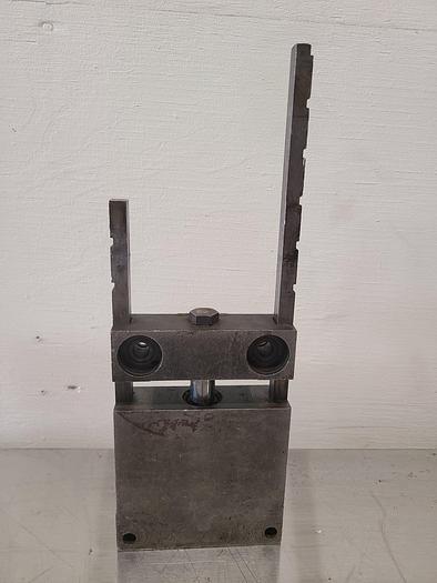 Used Rapid Air Automatic Stock Feed  B2 Stamping Press Flat or Wire Feeder 