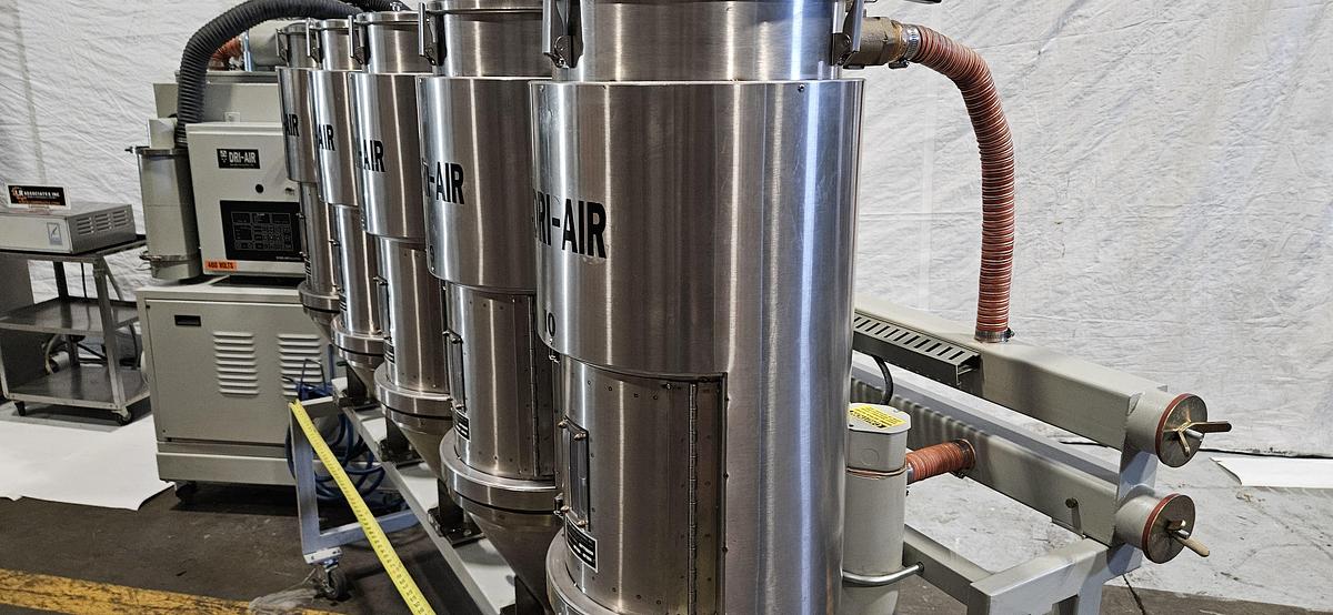 Used DRI-AIR HP4-X300 CENTRAL DESICCANT RESIN DRYING SYSTEM – (5) RH60 STAINLESS STEEL HOPPERS – HIGH TEMPERATURE CONFIGURATION- FOR INJECTION MOLDING – 480V / 3 PHASE