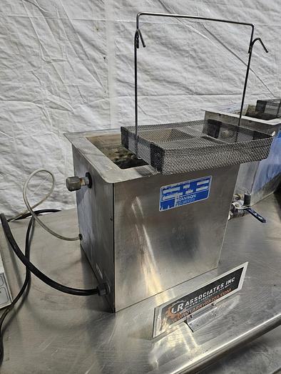 Used Branson CH1012-25-12CP Industrial Ultrasonic Cleaner 5 gallon Heated Tank with 8300 Power Supply 25 KHz & Basket