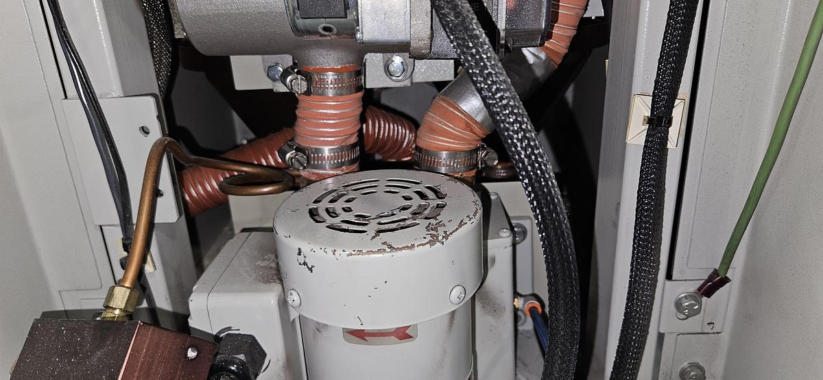 Used DRI-AIR HPD-4 HIGH-PERFORMANCE DESICCANT RESIN DRYER – RH150 150 LB STAINLESS STEEL HOPPER – DIGITAL DEW POINT CONTROL – 480V 3 PHASE – TESTED