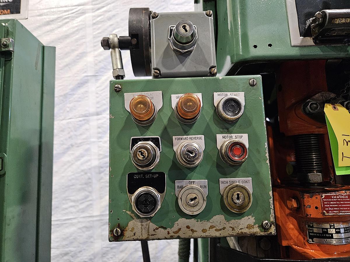 Used 27 Ton L&J Punch / Trim Press Air Clutch Air Brake 2" Adj. with Palm Buttons