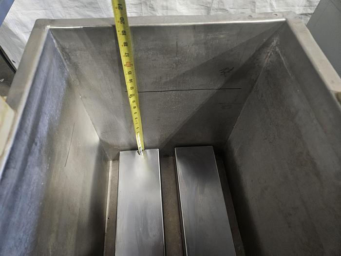 Refurbished Branson 8000 Series 40 kHz Ultrasonic Cleaner System with 25 Gallon Heated Tank