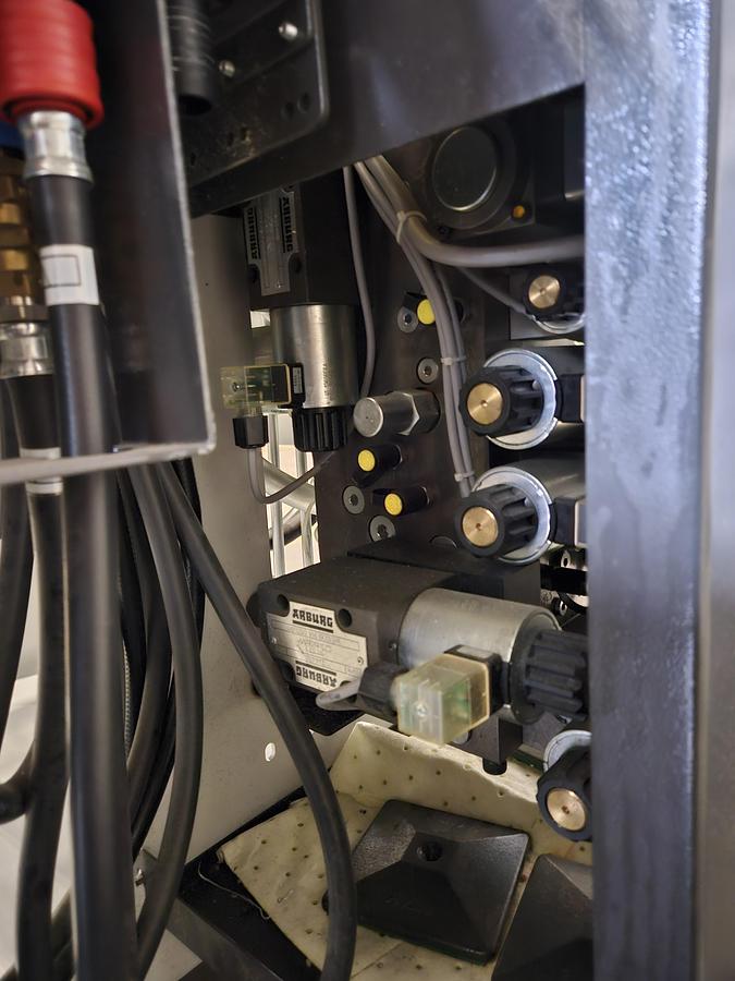 Used 2016 Arburg 470 C 1500-400 Golden Edition 165 Ton 6.5 oz. Allrounder Injection Molding Machine PRISTINE!!!