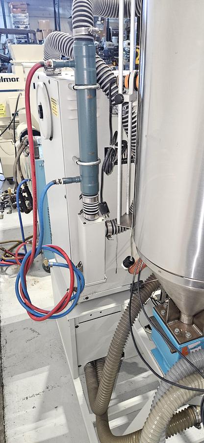Used DRI-AIR HP4-X 35 FM HIGH-TEMPERATURE DESICCANT RESIN DRYER – RH60 STAINLESS STEEL HOPPER – ADVANCED CONTROL – NO-SPILL RECEIVER – 480V / 3 PHASE