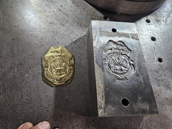 Refurbished Clifton 1000 Ton Hydraulic Press with Automatic Cycle & Large 31" Platens