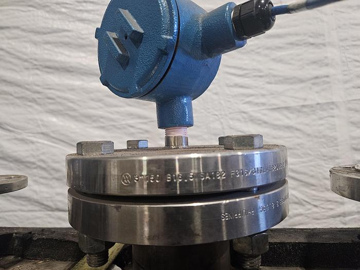 Used 600 Gallon Super Heavy Duty Stainless Steel Horizontal High Pressure Vessel Holding Tank Rated at 300F to -20F @ 90 PSIG Built in 2010