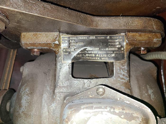 Used Southbend 16 x 60 Metal Lathe 220 Volts 3 Phase with Collets, Collet Changer, Taper Attachment and Threading Plus 4 Jawchucks