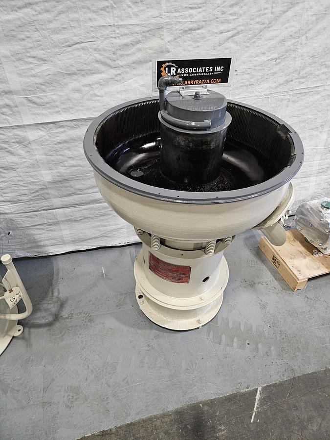Used  Boulton FM-3-D Vibratory Finishing Machine 3 cubic foot Tumble Polish Deburr Metal