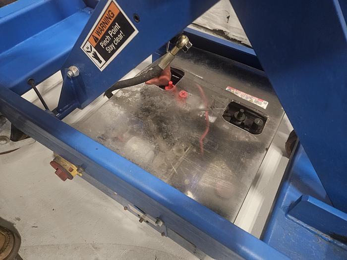 Used West Bend 1100 Lb. Electric Lift Truck Cart 67 inch lift height Tool Change Lifter