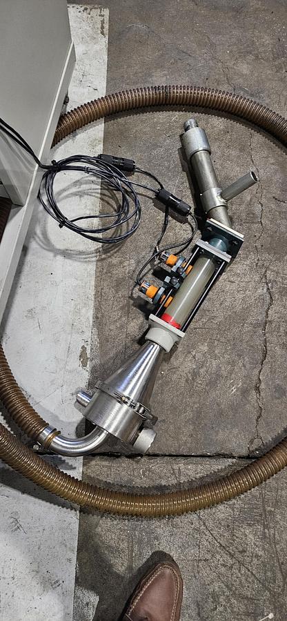 Used DRI-AIR HPD-2 HIGH-TEMP DESICCANT RESIN DRYER – RH60 60 LB STAINLESS STEEL HOPPER – NO-SPILL RECEIVER – PNEUMATIC VACUUM LOADER – DIGITAL DEW POINT CONTROL – 480V 3 PHASE – TESTED