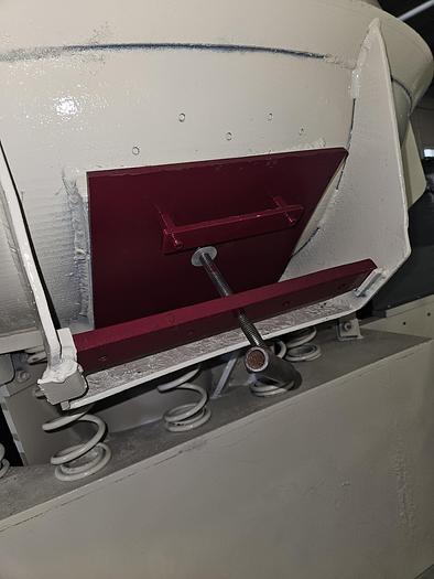 Refurbished Ultramatic 20 Cubic Ft Vibratory Finisher Finishing Machine Automatically Polish Deburr Metal & Plastic 