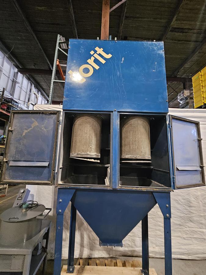 Used DONALDSON TORIT VS 2400 DUST COLLECTOR 2-CARTRIDGE UNIT – SELF-CONTAINED – HOPPER BOTTOM – INDUSTRIAL AIR FILTRATION SYSTEM – GREAT CONDITION!