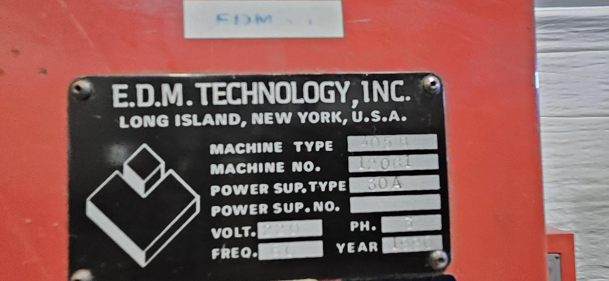 Used EDM TECHNOLOGY OMEGA 405-B SINKER EDM – 30 AMP POWER SUPPLY – MITUTOYO DIGITAL READOUT – MAGNETIC CHUCK – 220V 3 PHASE – 1990