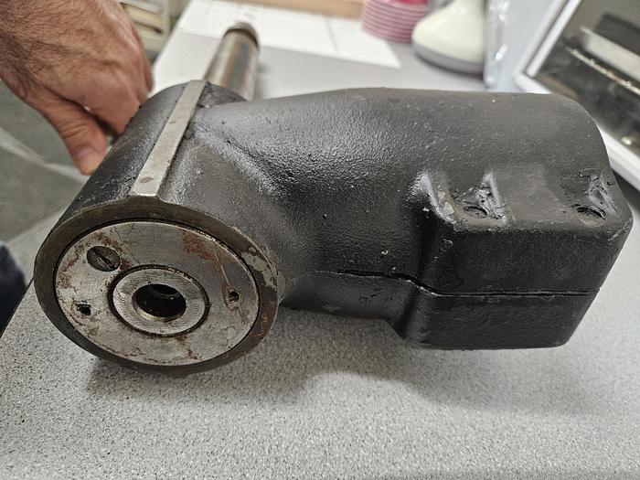 Used Right Angle Horizontal Milling Attachment for Bridgeport Mill 