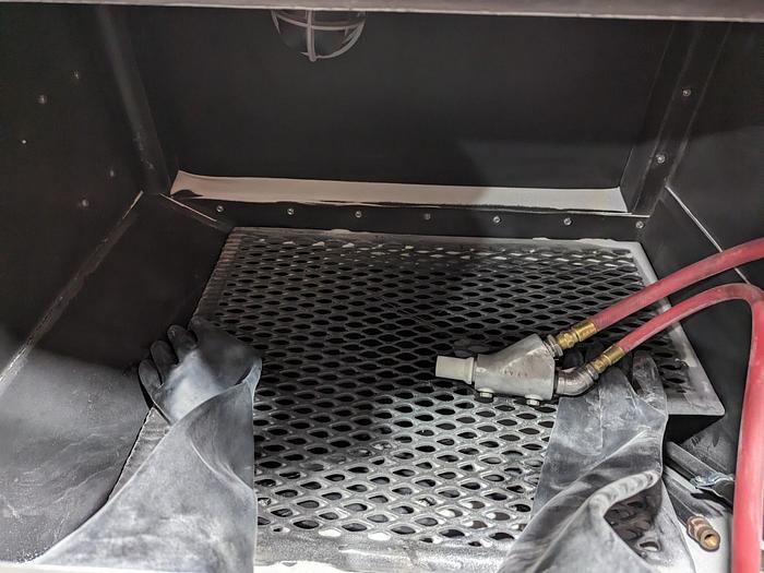 Refurbished Refurbished Dry Blast Cabinet 36" x 34" 110V Sand Glass Abrasive Pressure Blast