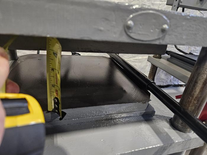 Used 12 inch Hydraulic Vulcanizer with Gauge Make Spin Cast Rubber Molds Romanoff Brand 220V 1Phase