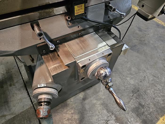 Used Clark Variable Speed Milling Machine DRO Power Feed Rotating Vise & Collets