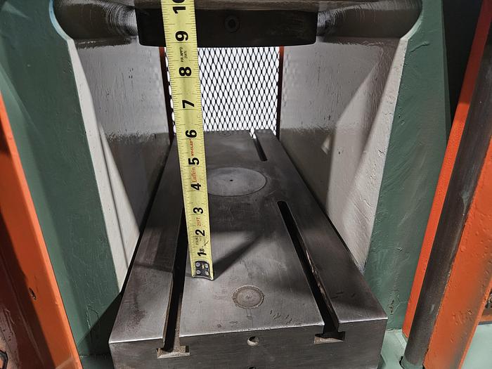 Refurbished 550 ton Hydraulic Coining Press CMC