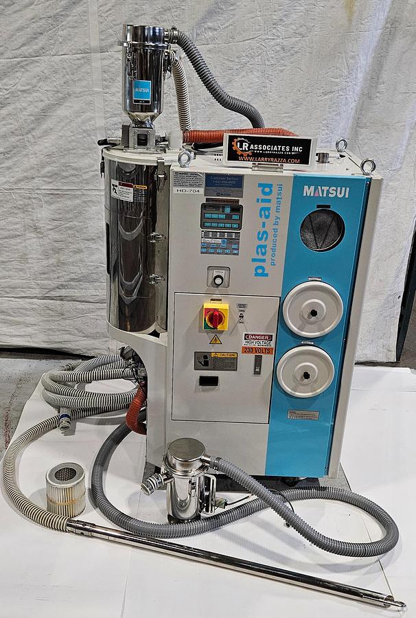 Used MATSUI MJ3-15-U HIGH TEMPERATURE DESICCANT RESIN DRYER – STAINLESS STEEL DRYING HOPPER – HOPPER LOADER – 230V / 3 PHASE – EXCELLENT CONDITION