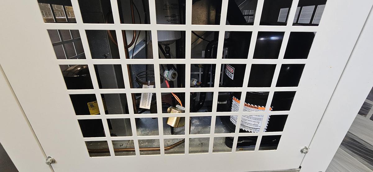 Used SCHREIBER MODEL 200AC INDUSTRIAL PROCESS CHILLER – 460V – CAREL pCO DIGITAL CONTROLLER – REMOTE CONTROLLER INCLUDED – TWO AVAILABLE