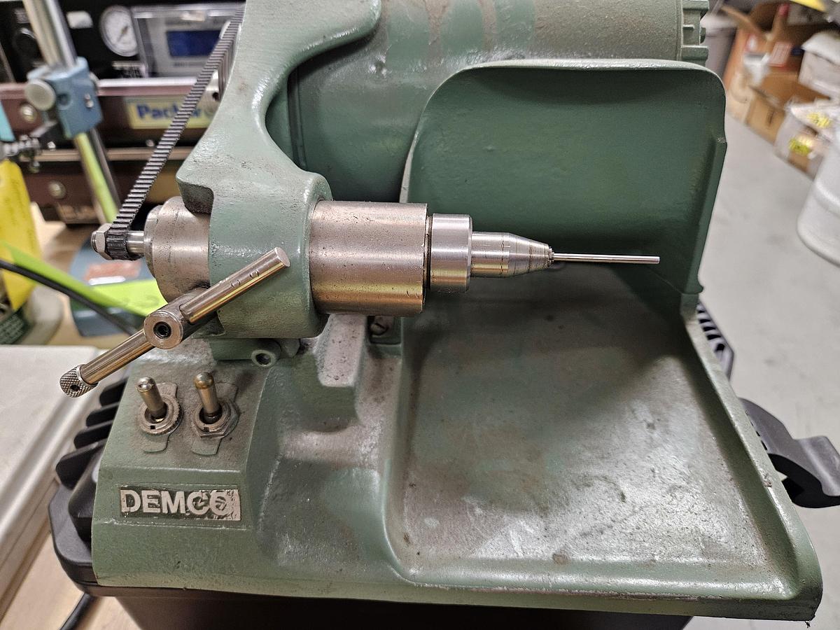 Used DEMCO Belt Drive Grinder Mini Polishing Machine Spindle Grinder 110V