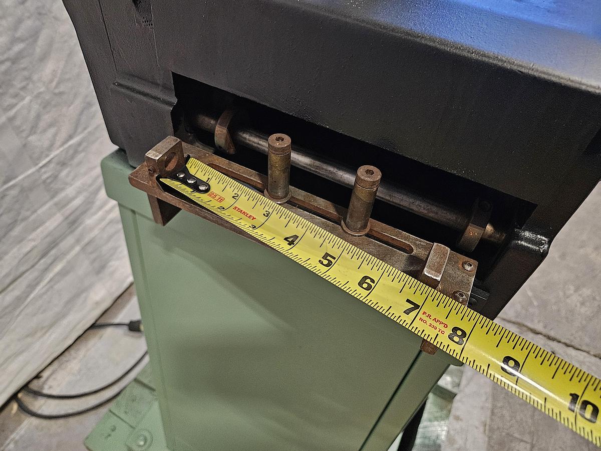 Used RAPID-AIR SS8-A POWERED STOCK STRAIGHTENER – 8" WIDTH CAPACITY – VARIABLE SPEED – ELECTRONIC LOOP CONTROL – 220V / 3 PHASE