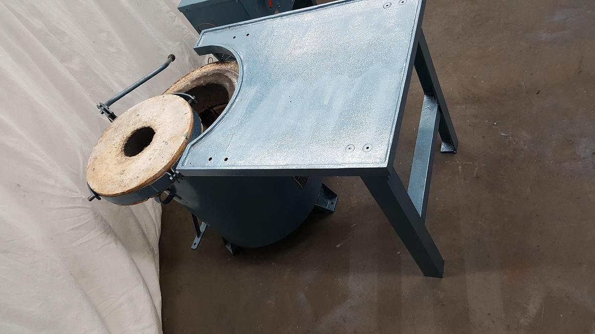 Used Speedy Melt Gas Fired Metal Foundry Melting Furnace Melt Gold Silver Brass Bronze