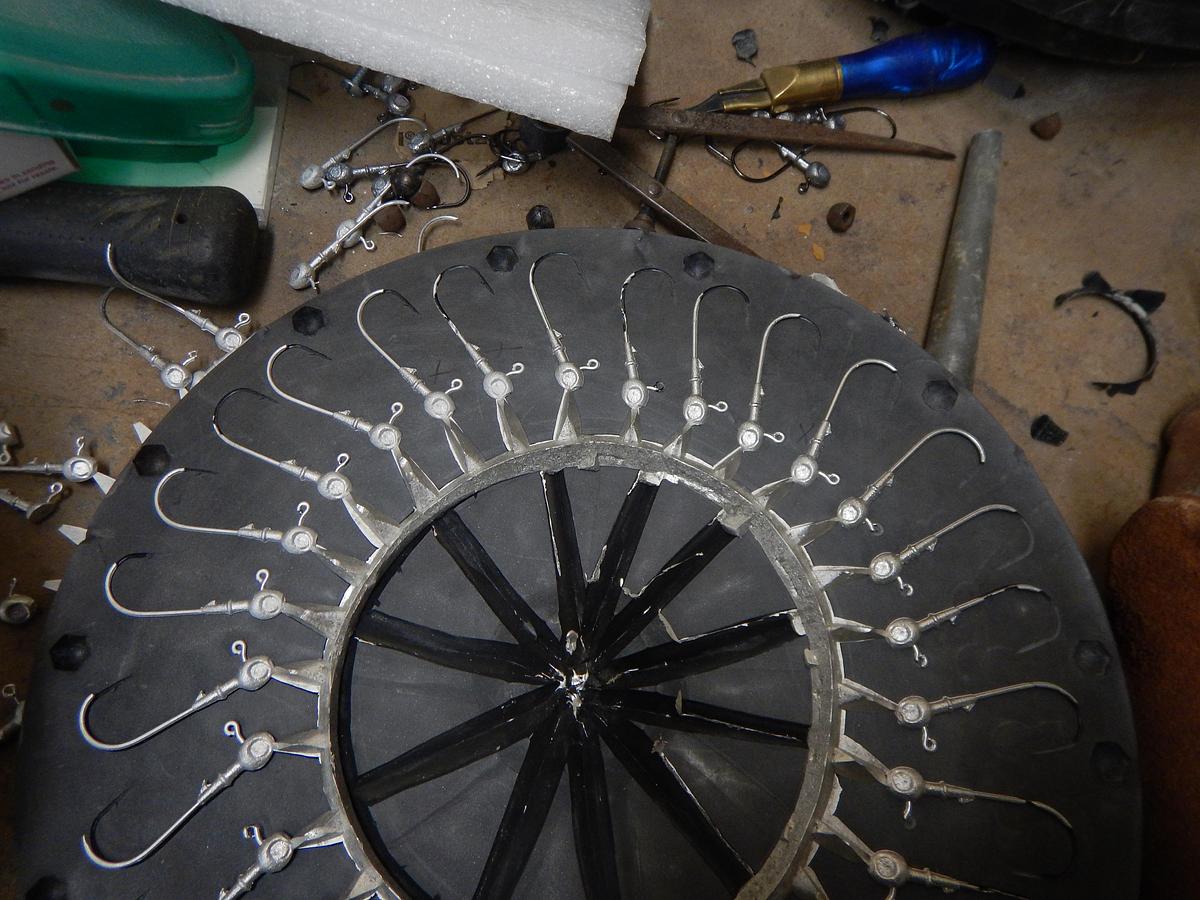 Used Contenti 12 inch Spin Casting Machine for Rubber Mold Fishing Lure Lead Jigs 110V